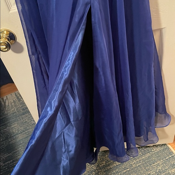 Prom dress - Picture 3 of 6